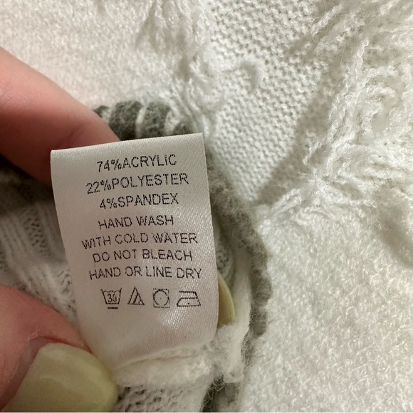 1.4.3. Story by Lineup Fringe Sweater - Picture 8 of 12